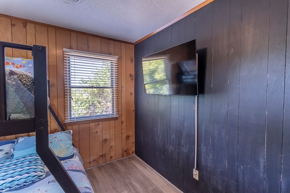 Third Level Pyramid Bunk Bedroom
