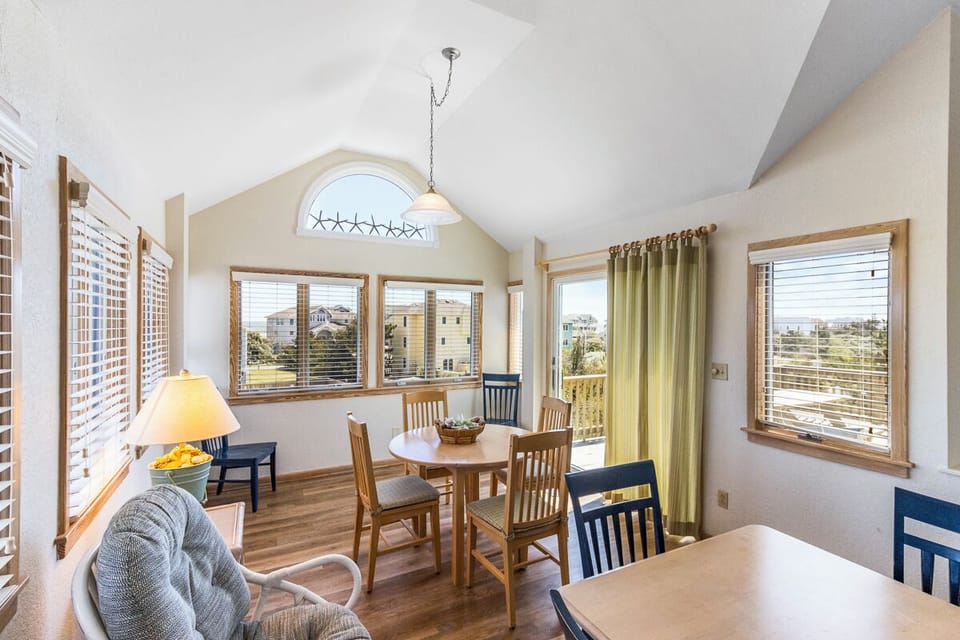 Top Level Additional Dining