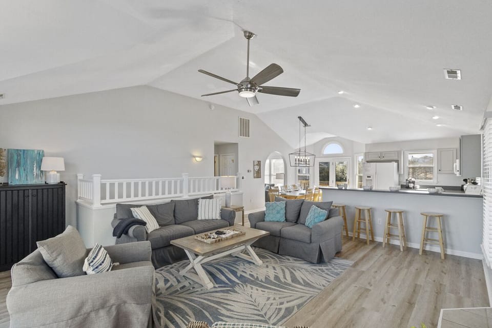 Top Level Living Area