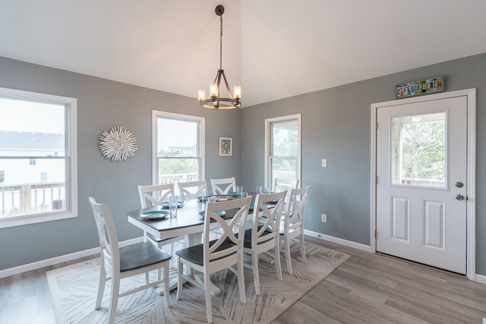 Top Level Dining Area