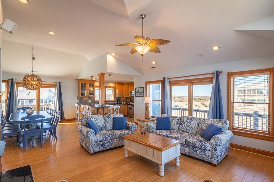 Top Level Living Area