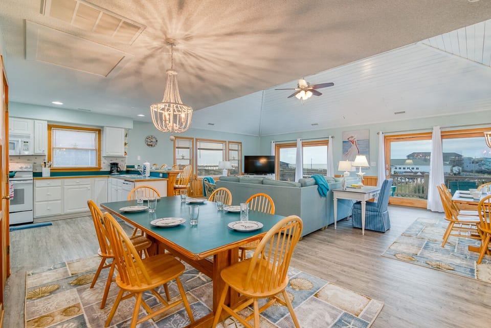 Top Level Dining Area