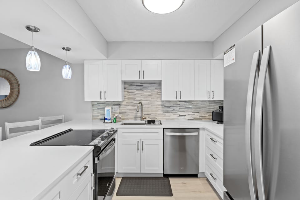 Kitchen with new cabinets & appliances