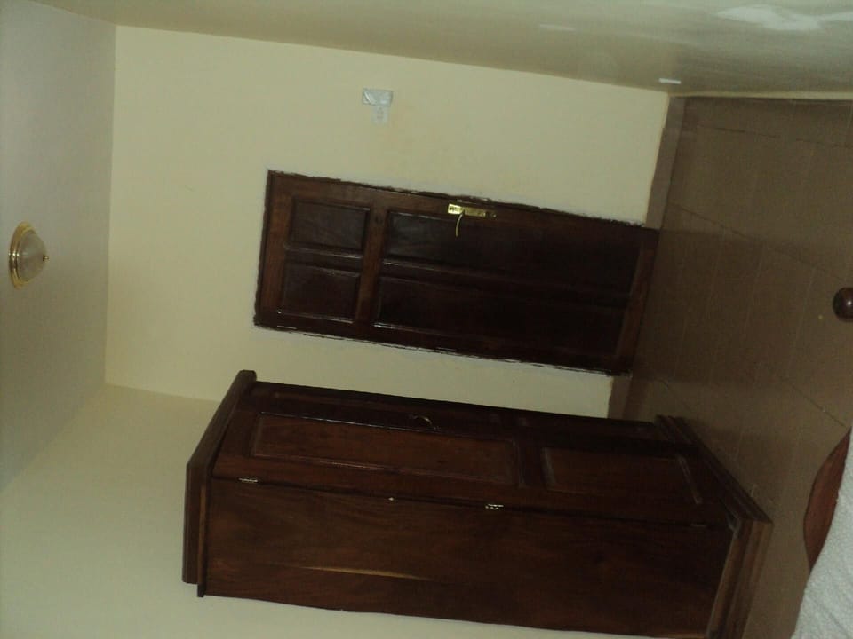wardrobe second bedroom