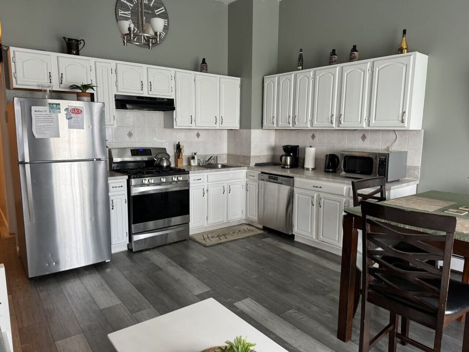Full Kitchen apartment #2