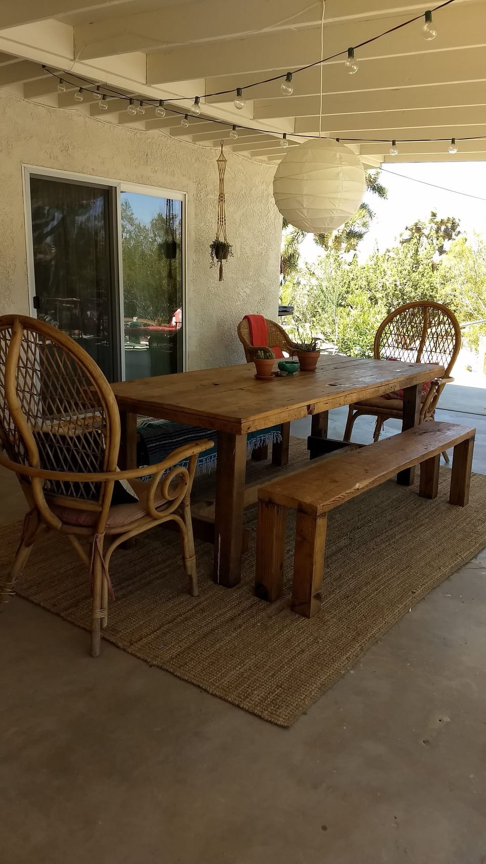 Outdoor dining