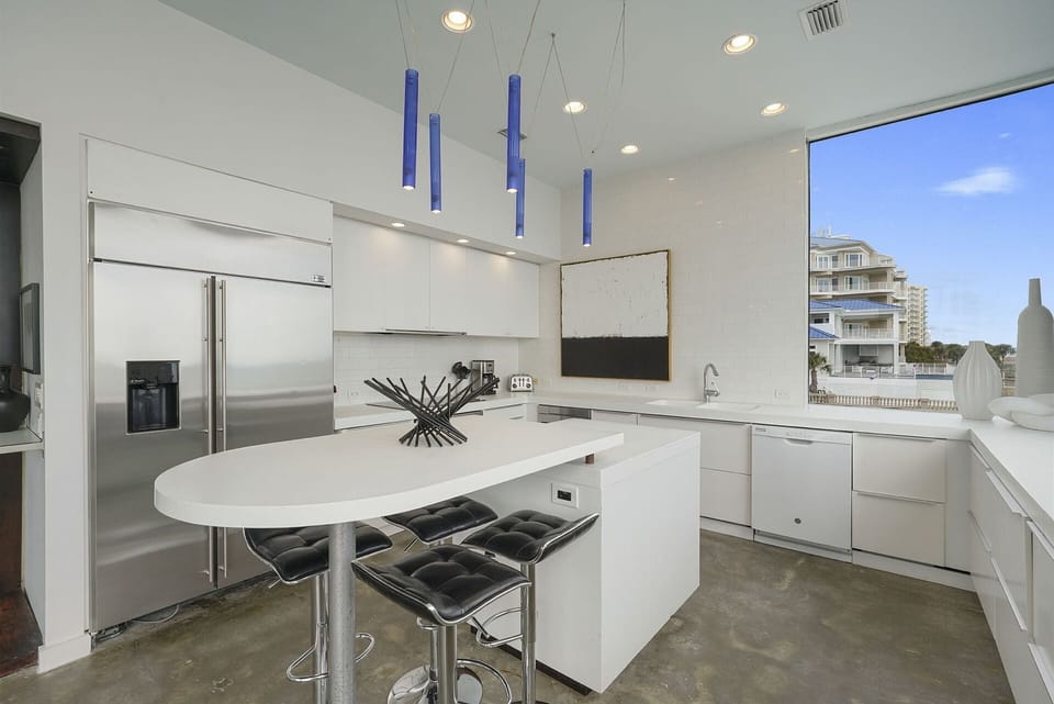 The White House of Holiday Isle - Destin - Kitchen