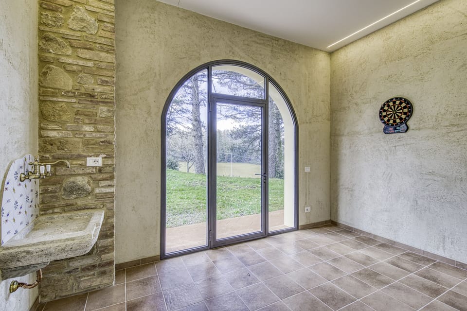 Common area (corridors, hall)