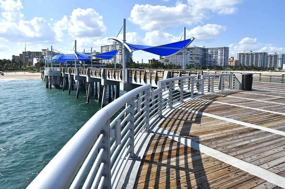 Pompano Beach fishing pier boardwalk views