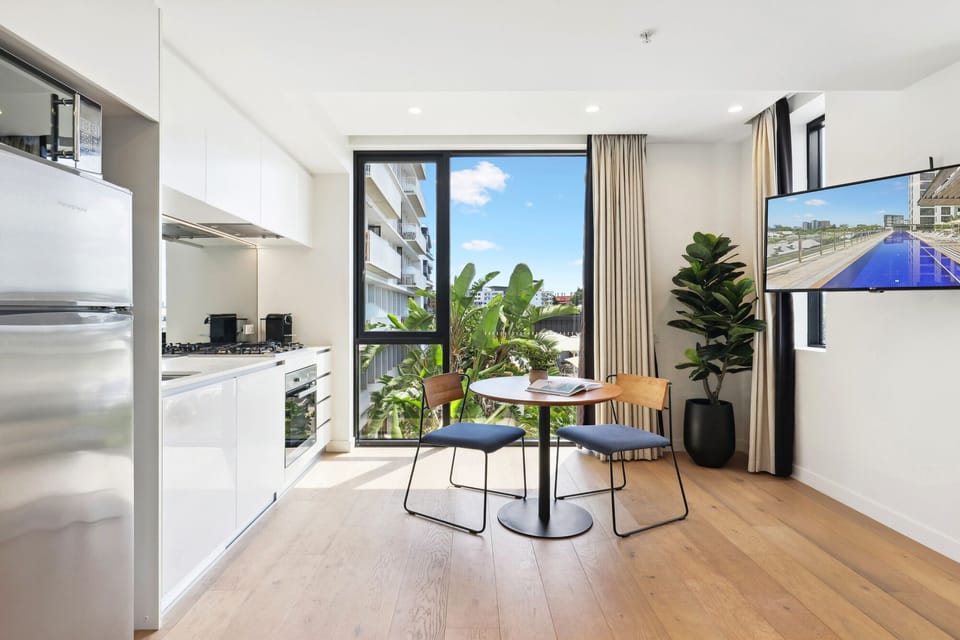 Kitchen/Dining Area