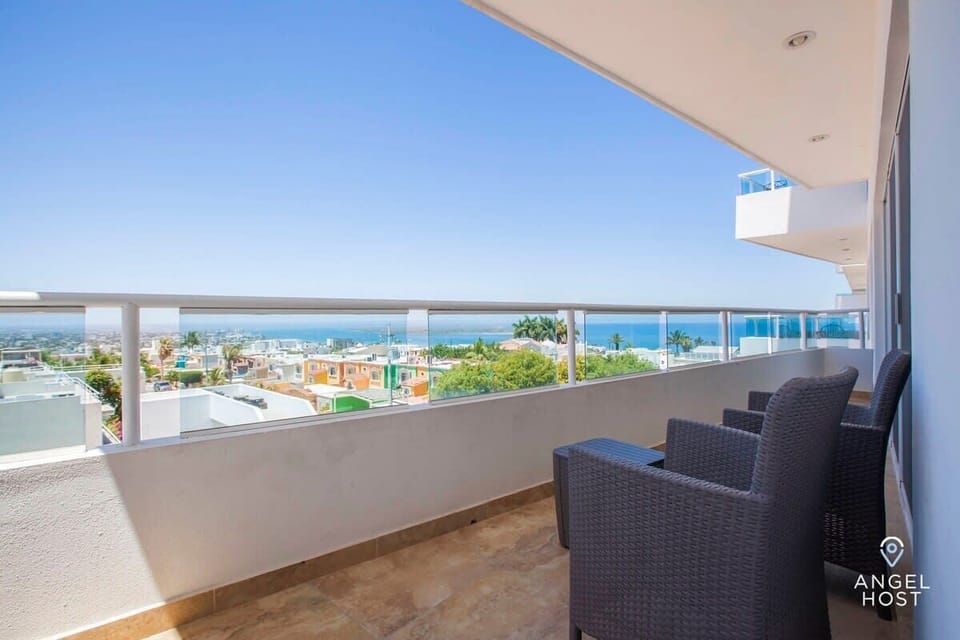 Enjoy your own slice of paradise with stunning ocean views, ideal for those perfect sunset moments.