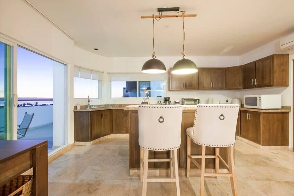 Breakfast bar seating
