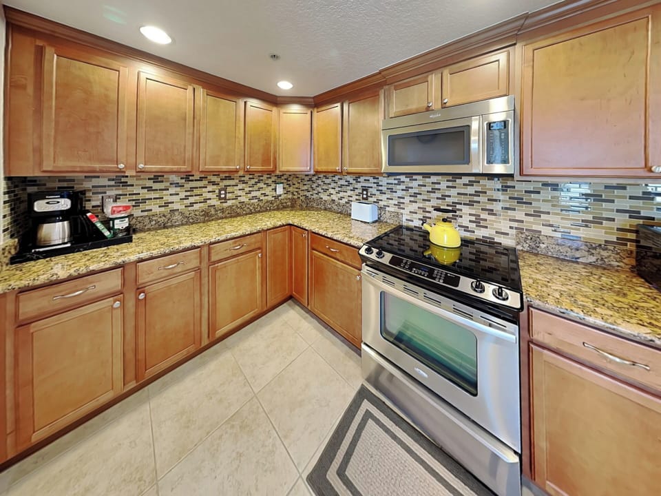 Fully Equipped Kitchen with Stainless Steel Appliances