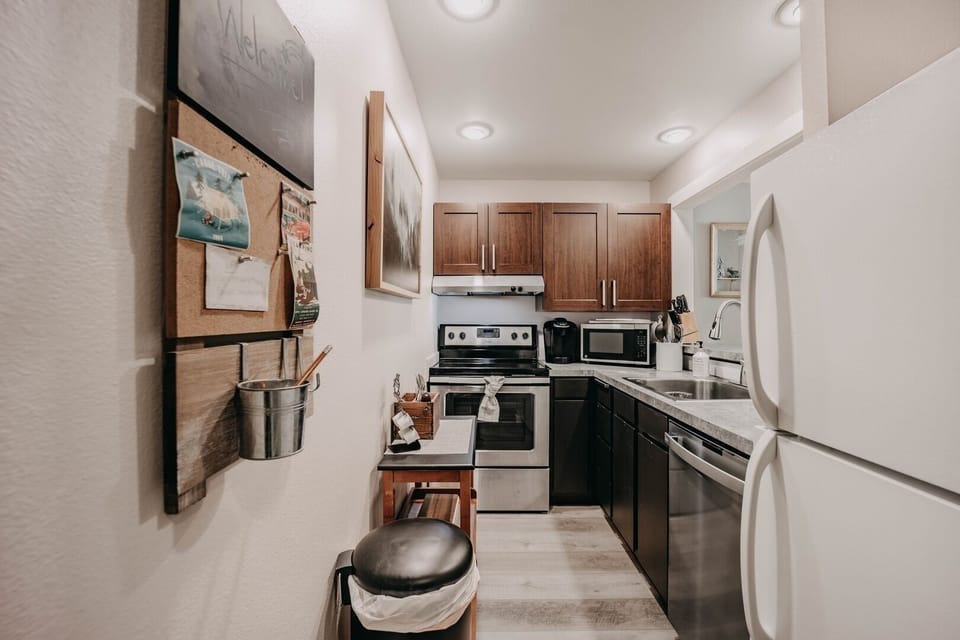 Indoors, Kitchen, Home Decor, Microwave, Oven