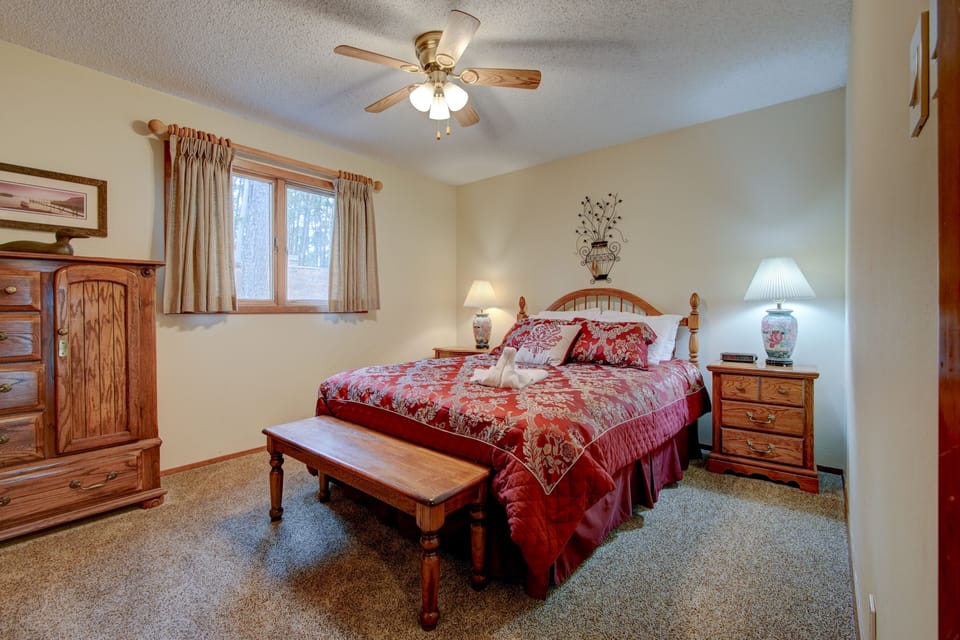 Guest room with a big, comfy queen bed