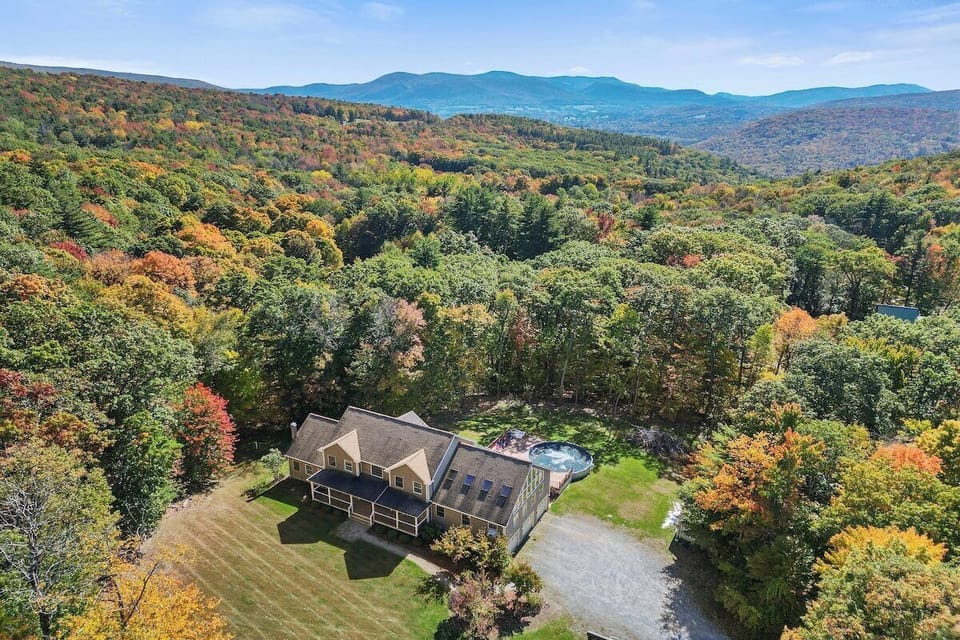 The property with foliage