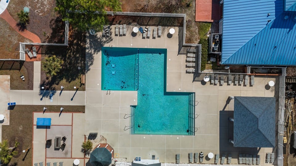 Dive into luxury! Elevate your stay with purchase of day pass to pool paradise!