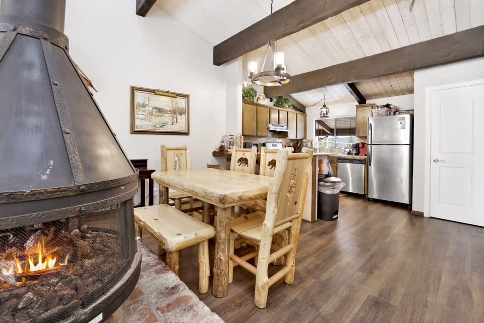 Dinner with friends or family by the fireplace, dining table seats 6