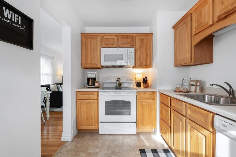 Dining ware and cooking ware are provided to ensure you have everything you need to enjoy your meals.