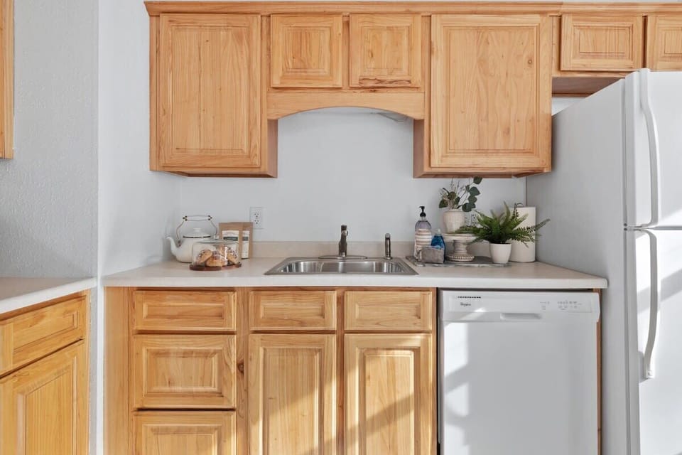 We love to leave local coffee, tea, drinks, farm fresh eggs and other nice touches for our guests.