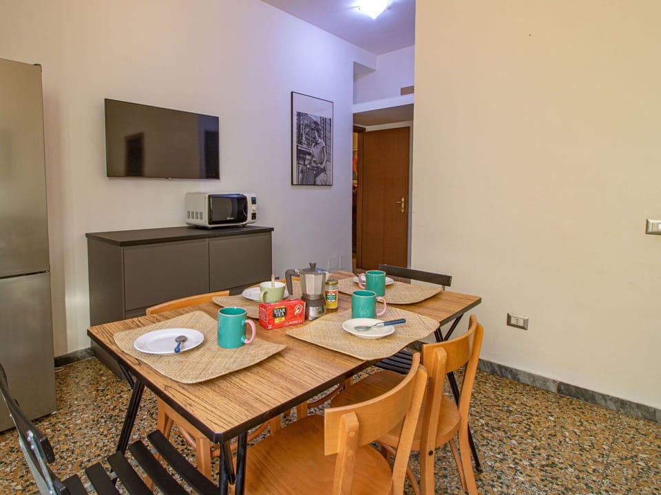 Table, Furniture, Building, Wood, Chair, Interior Design, Kitchen & Dining Room Table, Flooring, Floor, Wood Stain