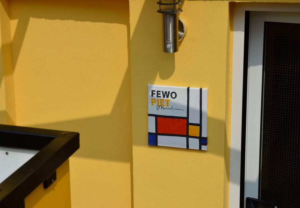 Entrance / Reception