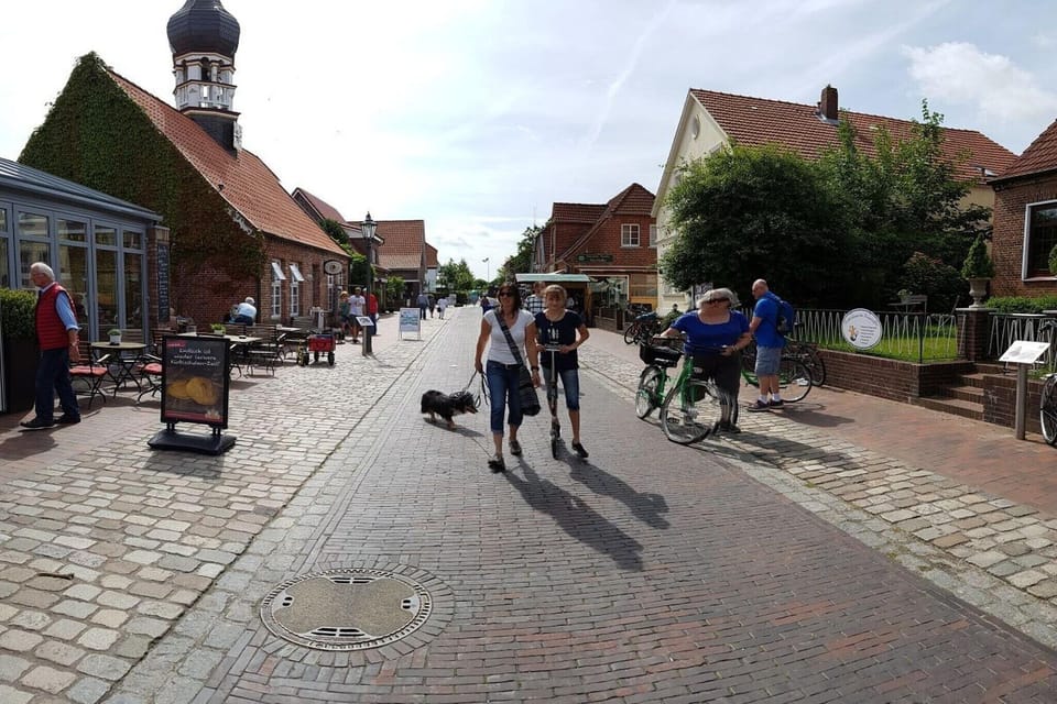 Surroundings [summer] (1-5 km)