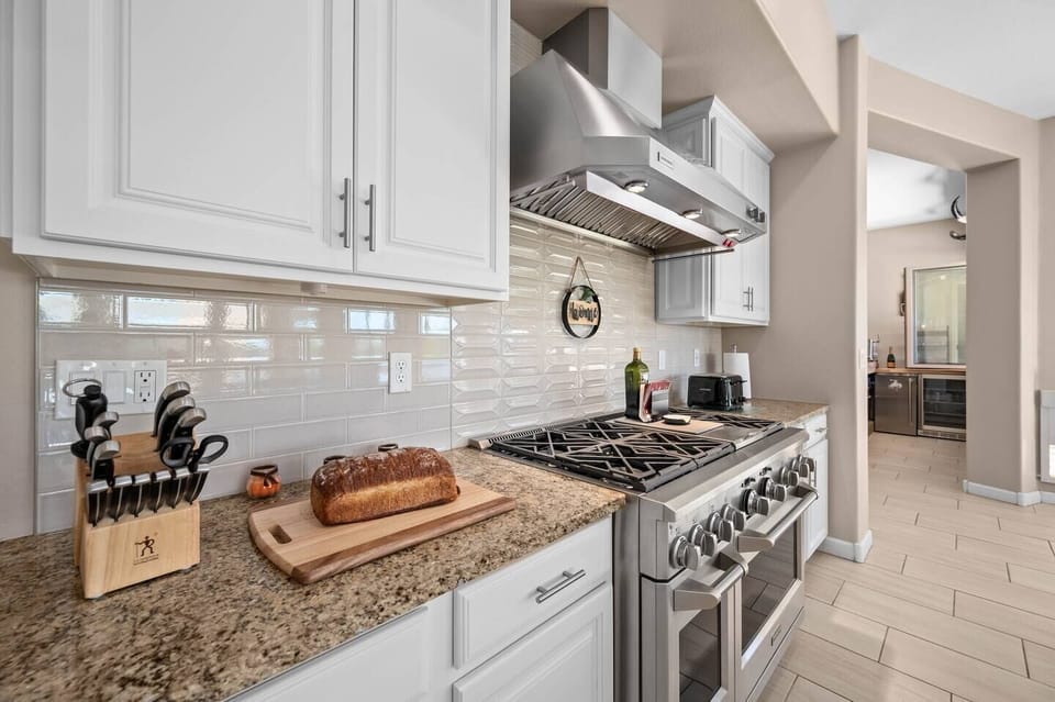 Effortlessly dive into culinary adventures- this kitchen is fully equipped with all the necessary cooking utensils, ensuring every dish is crafted with precision and ease. 