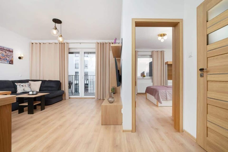 Living room with access to the balcony 