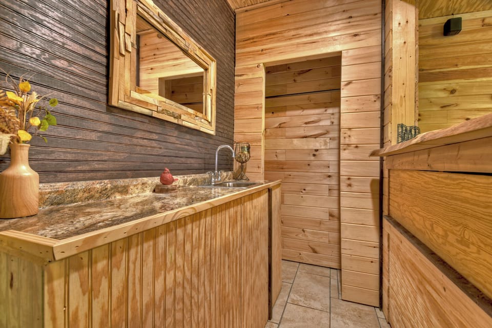 This Ellijay cabin rental has a custom bar area