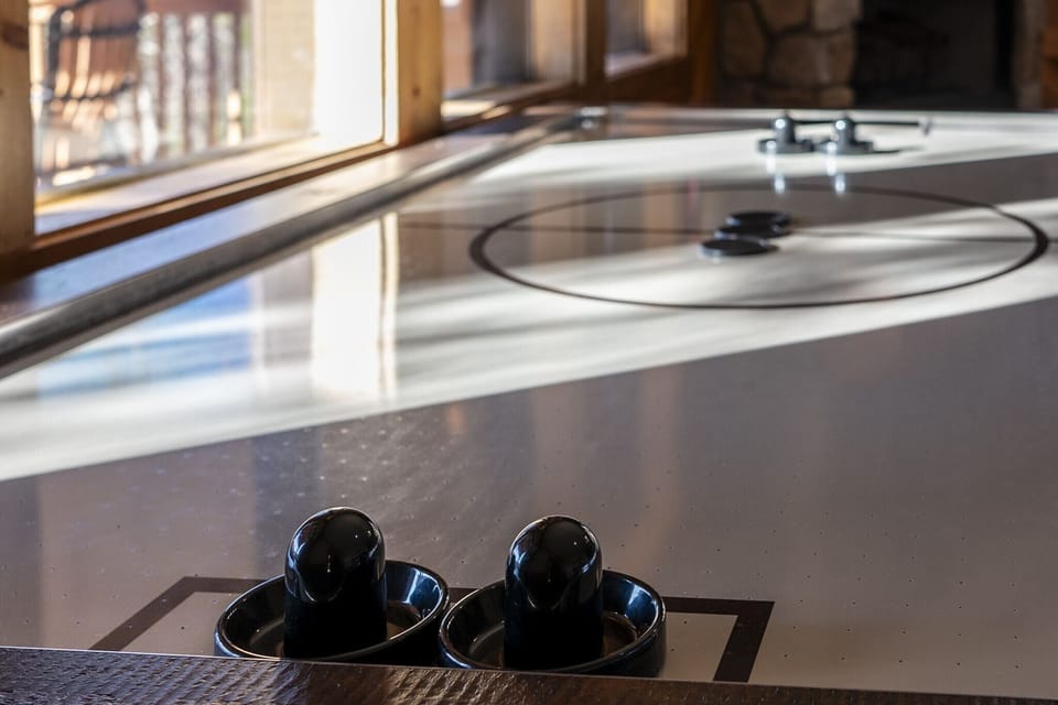 Snail's Pace's game room