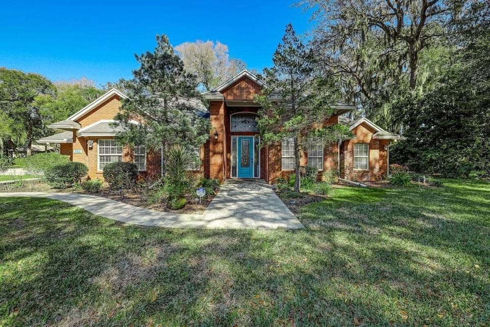 Welcome to the Southern LUX|