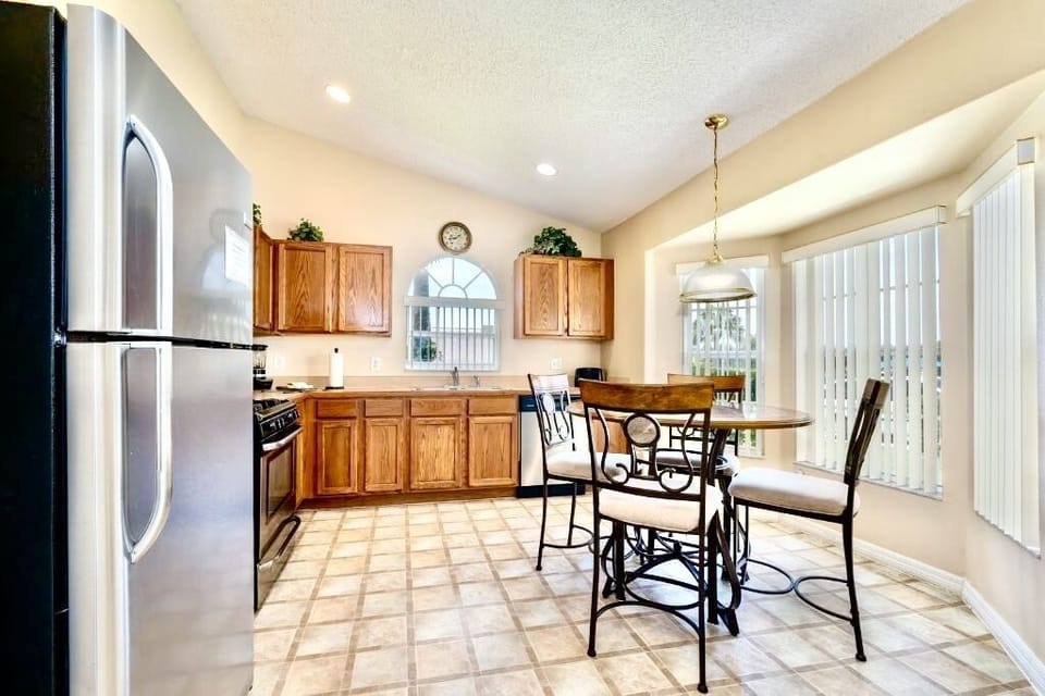 Fully equipped kitchen