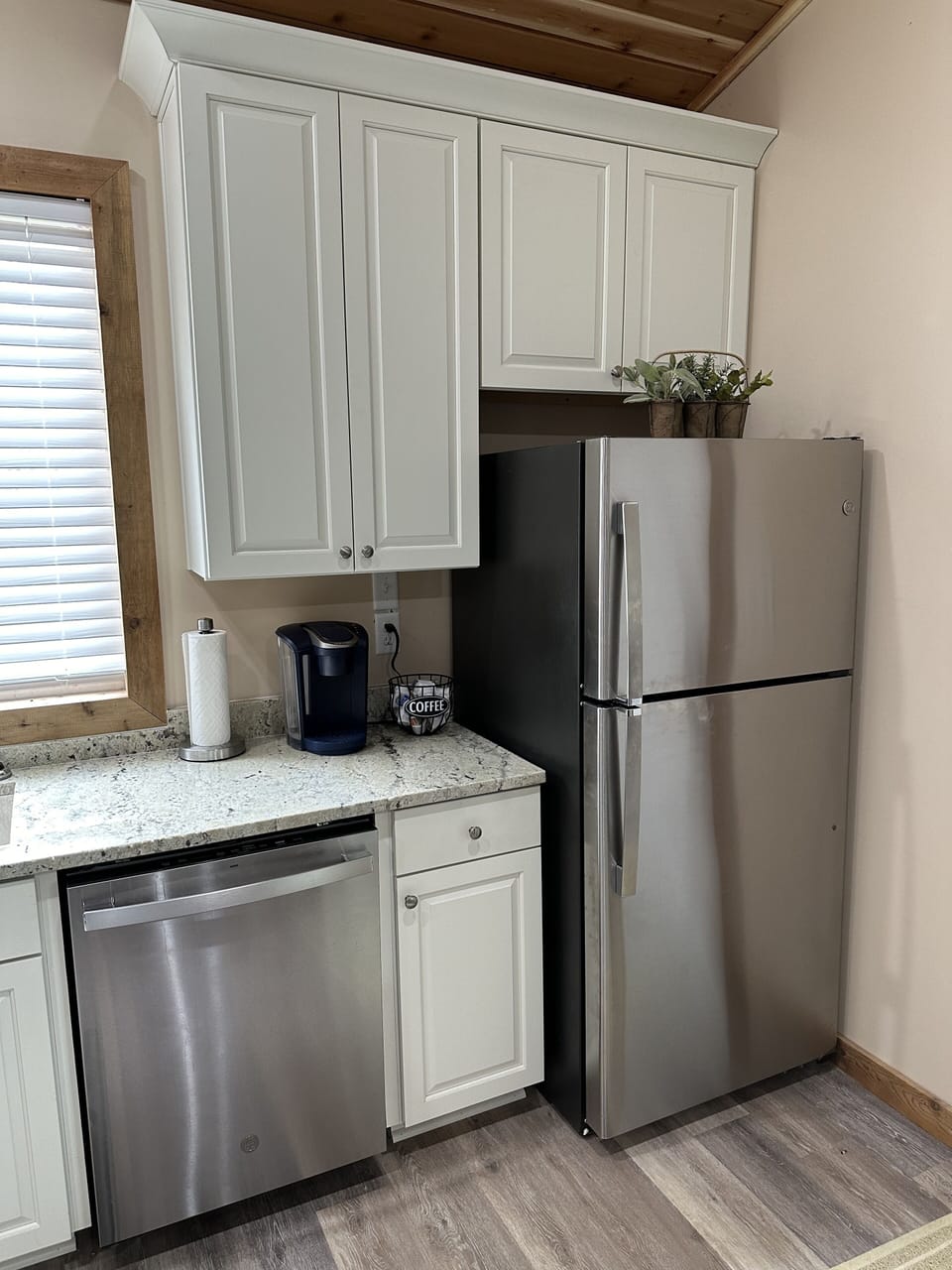 Refrigerator with ice maker. 