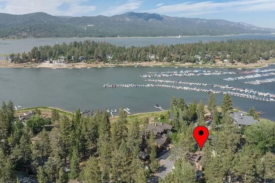 Are you looking for the ultimate Big Bear experience? Check out Lakeside Paradise Escape.