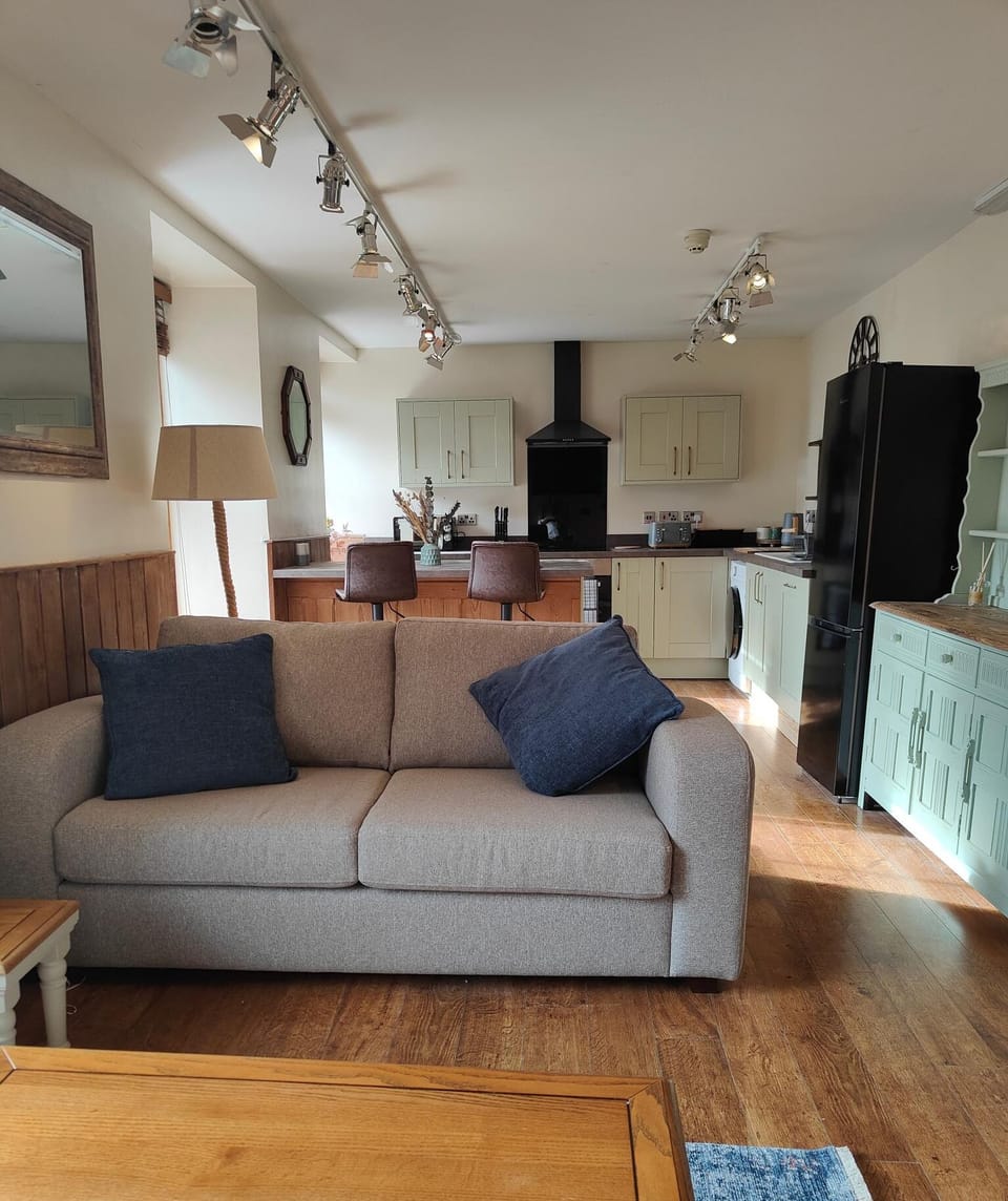 Living Room / Lounge