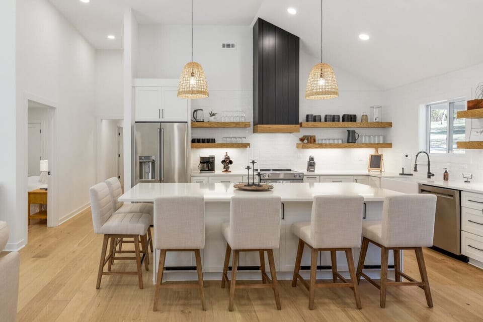 Additional seating at the kitchen island