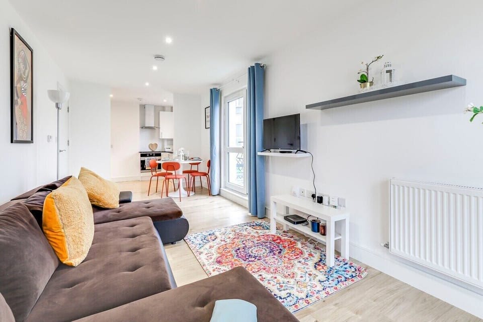 Living Room / Lounge