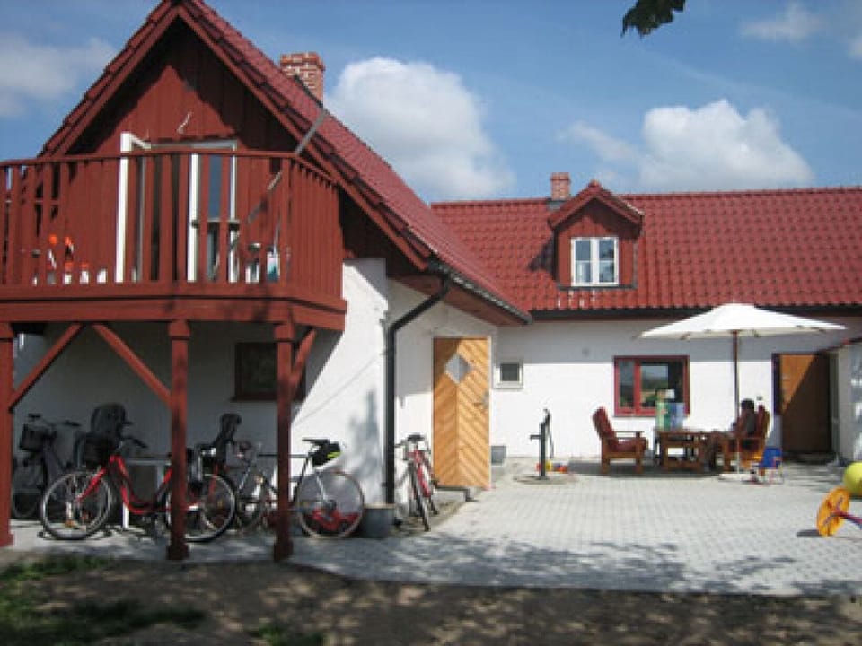 the 2 holiday homes - the smaller one is in the foreground
