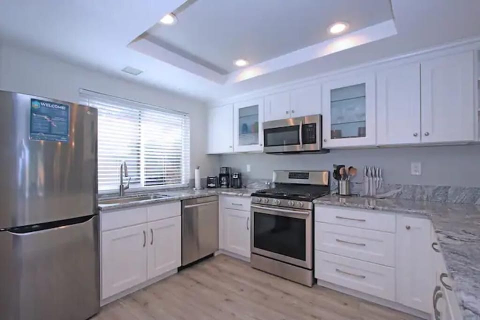 Fully equipped kitchen