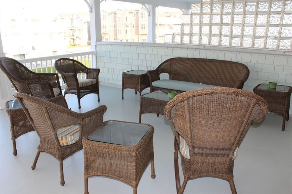 Main Living Deck ( 2nd Floor )
