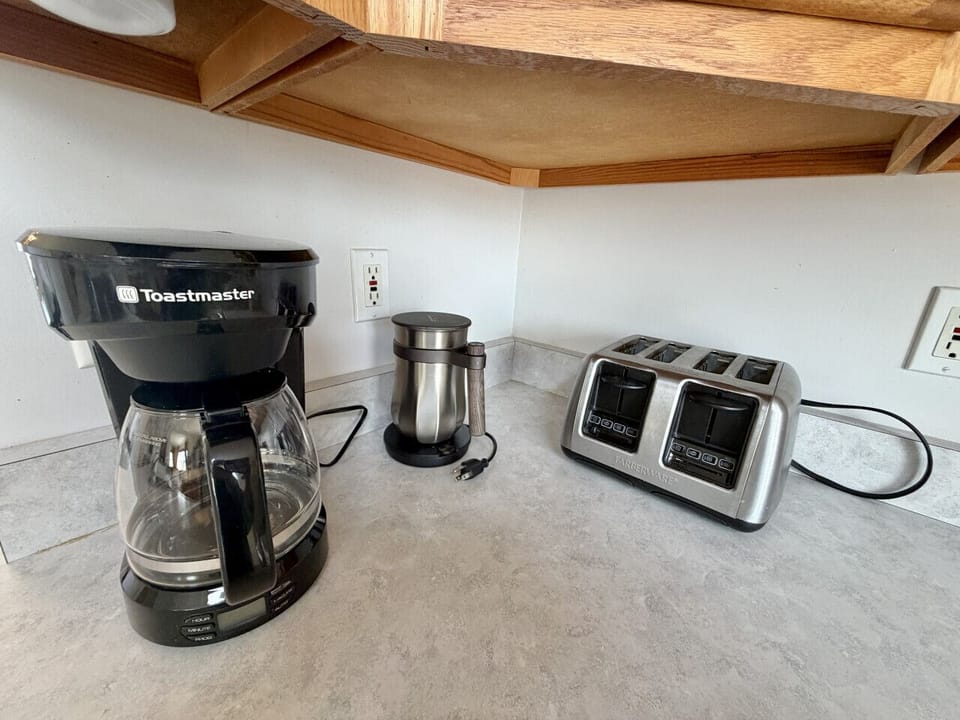Drip coffee maker