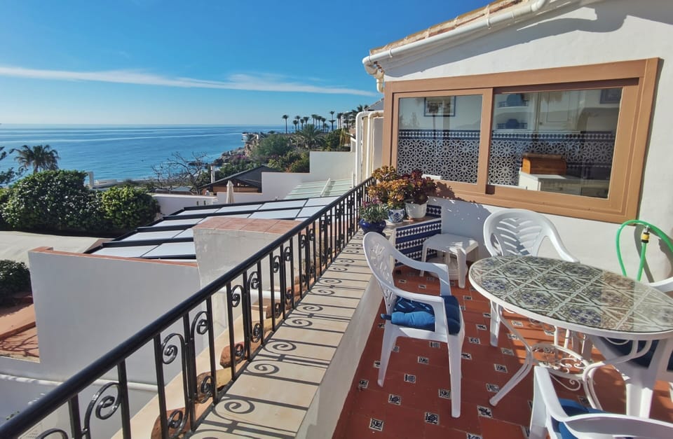 Sea views private balcony, accesses window to kitchen