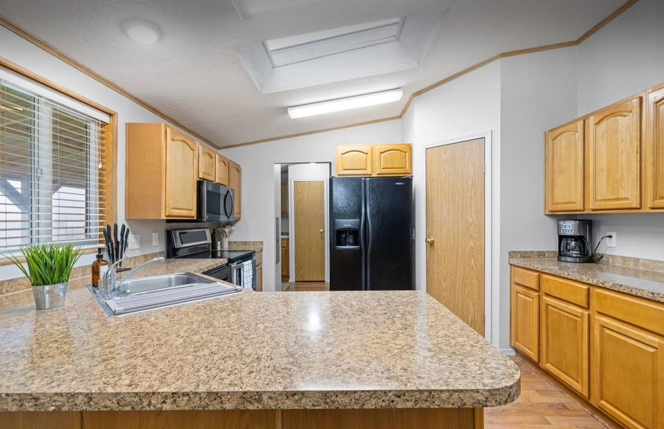 Full Kitchen