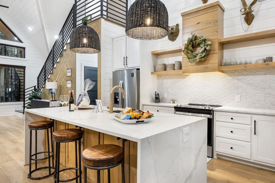 A haven for foodies: our gourmet kitchen awaits your creativity.