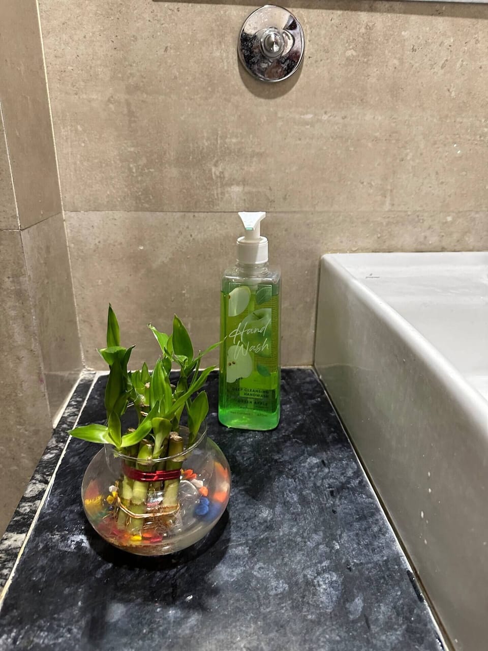 Bathroom amenities