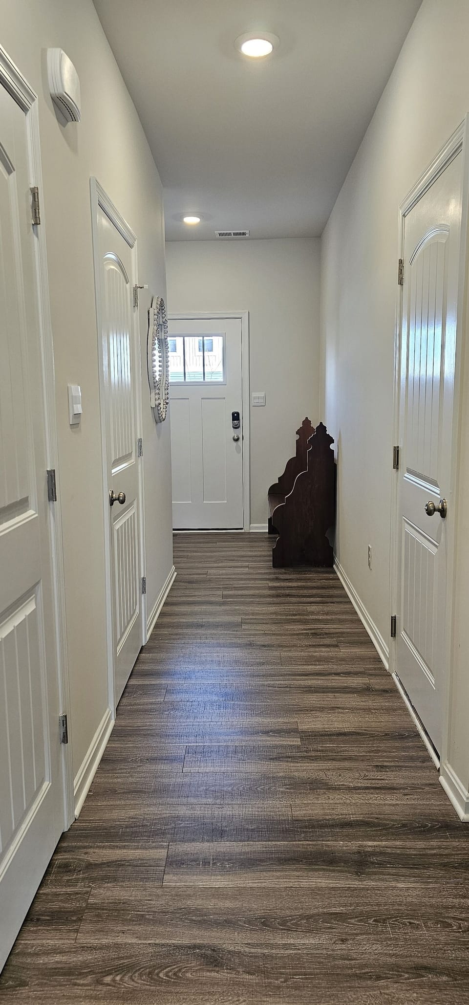 Entrance, hooks to hang dog leash, big coat closet