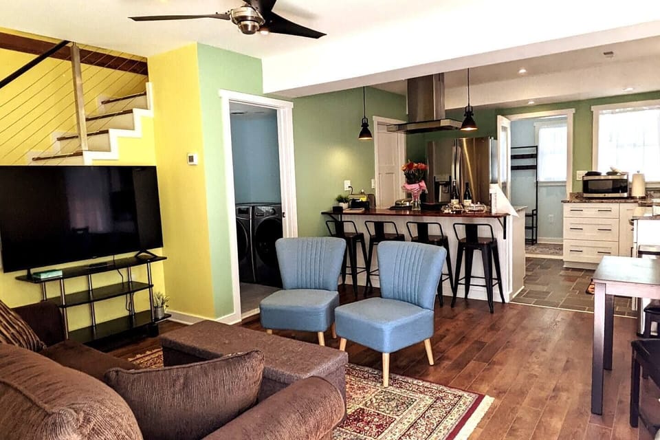 Rear Cottage Living Room & Kitchen