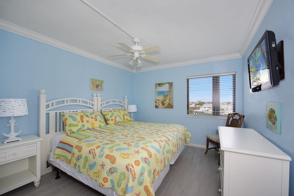 Guest bedroom- King but can be converted upon request prior to arrival