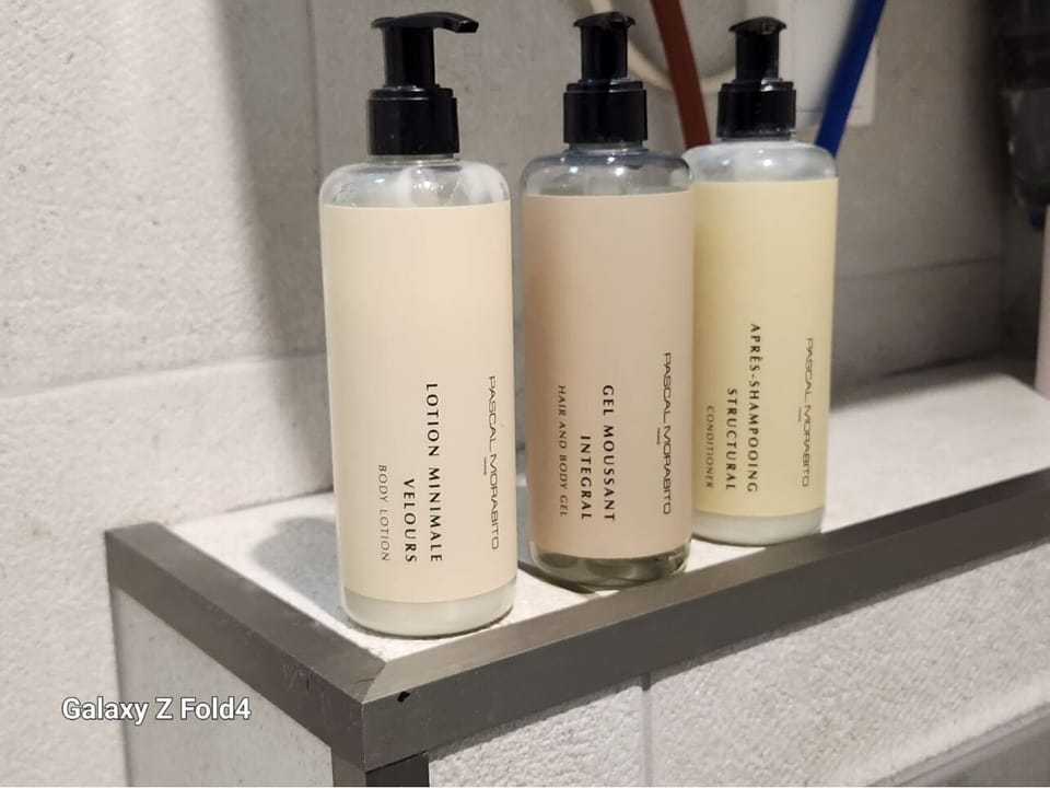 Bathroom amenities